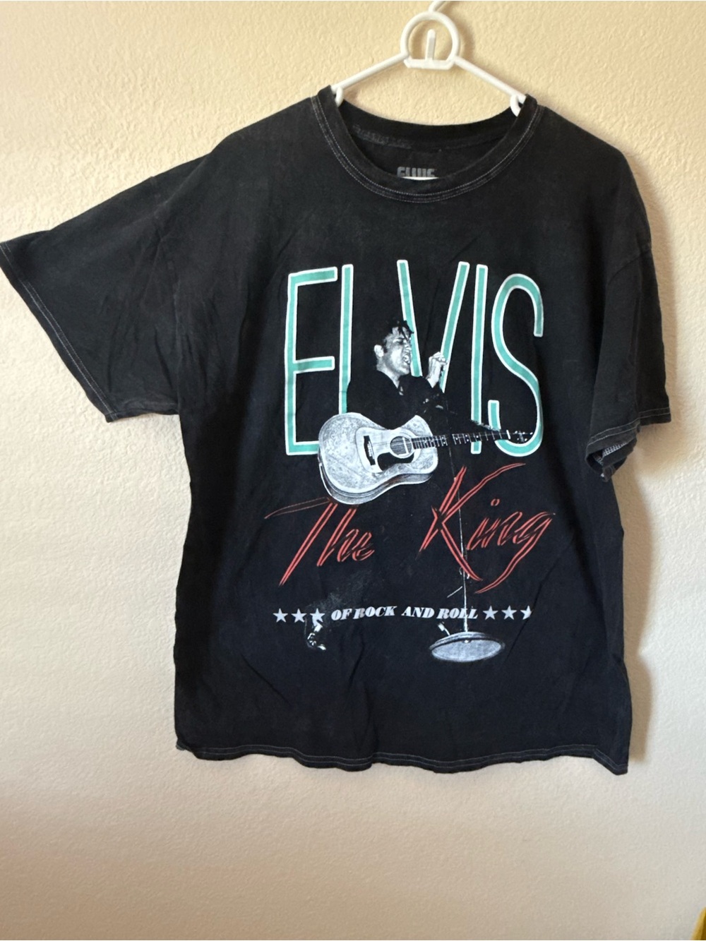 Black Short Sleeve Graphic Tee with 'Elvis The King' Print XL NWOT